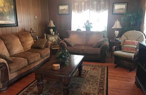 Oark House | Unwind in the Ozarks
