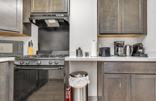 Downtown Harrisburg Apartment | Unwind in ultimate convenience! Fully furnished 2BR/2BA sanctuary awaits in vibrant Harrisburg