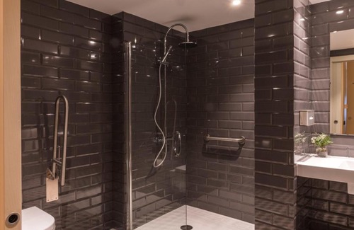 Vic Hotel | Up Rooms Vic Hotel