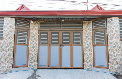 Angeles City House | Up to 18 Guest Near Aqua Planet & Clark international Speedway