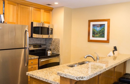 Park City Condo | Updated 2 Bedroom -Fireplace & Balcony by RedAwning - Save 20% on 7+ Nights!