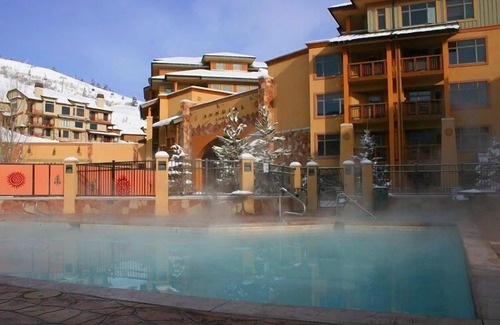 Park City Condo | Updated 2 Bedroom -Fireplace & Balcony by RedAwning - Save 20% on 7+ Nights!