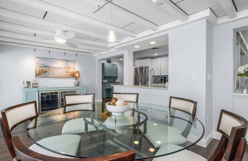 Old Naples House | Updated 3-BR house in Old Naples, 2 block walk to the beach, minutes to downtown
