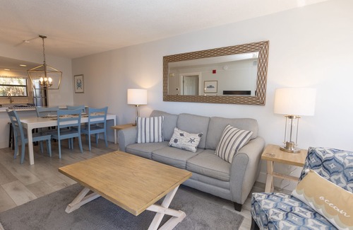 Belle Vista Condo | Updated Beachfront, Family Friendly Condo, Pool & Hot-Tub, Effortless Vacation!