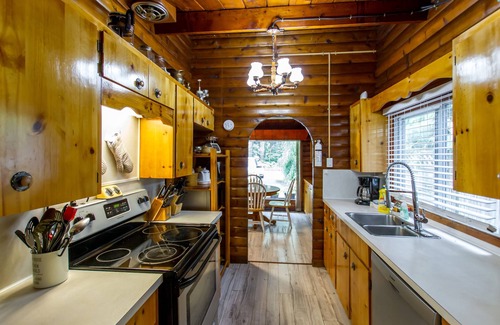 Cultus Lake Cabin | Updated Cabin At Cultus Lake That Is Ideal For A Family Vacation.