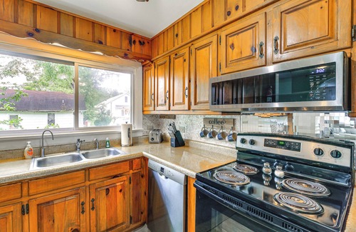 Damascus Cottage | Updated Damascus Cottage on Appalachian Trail!