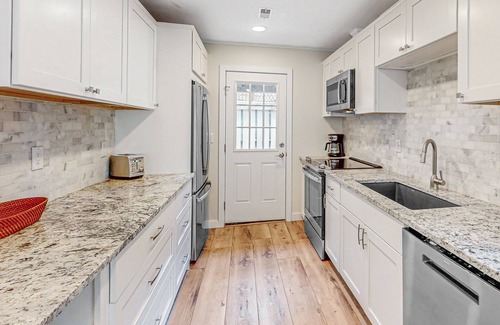 Sea Pines Condo | Updated Ground Floor Villa with Golf Views and Dog Friendly