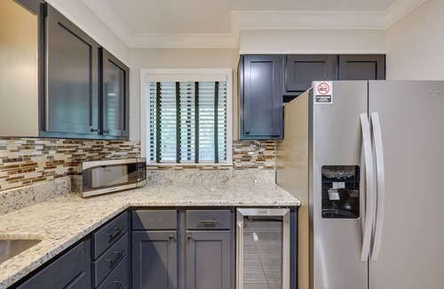 Lake Hamilton Condo | Updated Hot Springs Condo w/Lakefront Balcony!