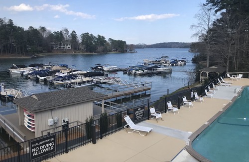 Salem Condo | Updated luxury Keowee Key condo, short drive to Clemson