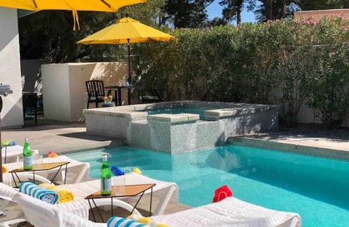 Palm Springs House | Updated Mid-Century with Pool and Spa - 3+2