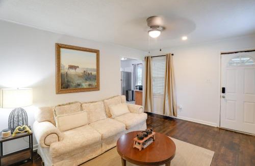 Greenwood House | Updated North Greenwood Cottage Less Than 1 Mi to Dtwn!