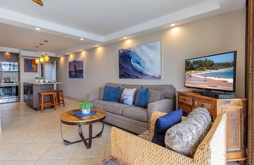 Kihei Condo | Updated Oceanfront Condo with Stunning Views, Lanai, and Beach Access #614