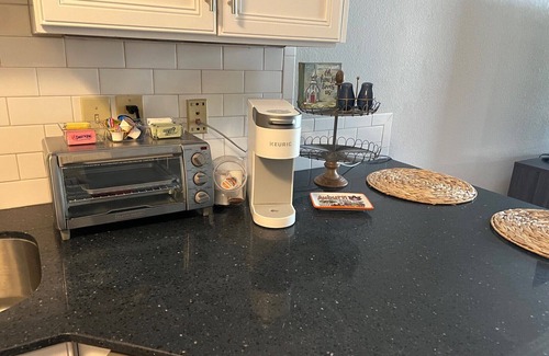 Auburn Condo | Upscale Condo 2 Blocks Walk to Jordan Hare, sleeps 6.