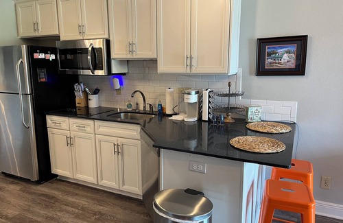 Auburn Condo | Upscale Condo 2 Blocks Walk to Jordan Hare, sleeps 6.