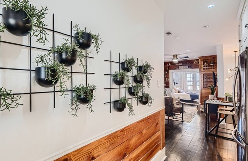Arsenal Condo | Upscale Designer 2 BR Historic Gem~ Walk to Eateries, River Walk & Downtown!