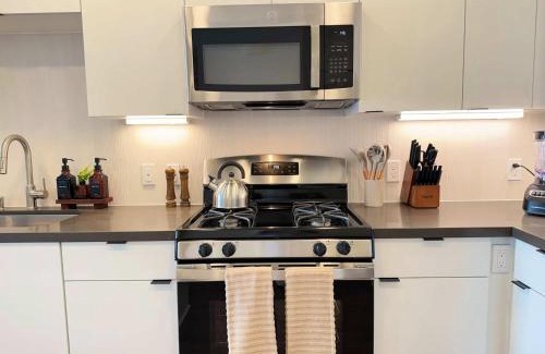 Lyon Street Apartment | Upscale Escape 10 Min from Disneyland With Pool & Gym