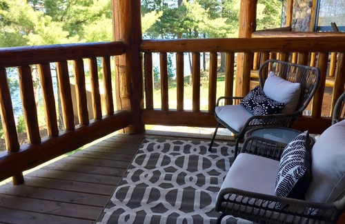 Minocqua House | Upscale Lakefront 3 Bdrm Townhouse on Lake Minocqua. Walk to Downtown!