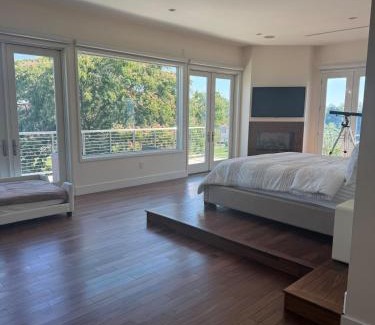 Porter Ranch Villa | Upscale Residence with Pool and Spa