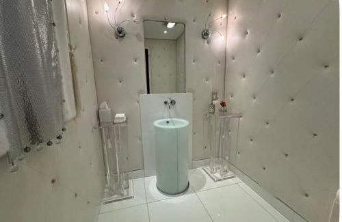 Porter Ranch Villa | Upscale Residence with Pool and Spa