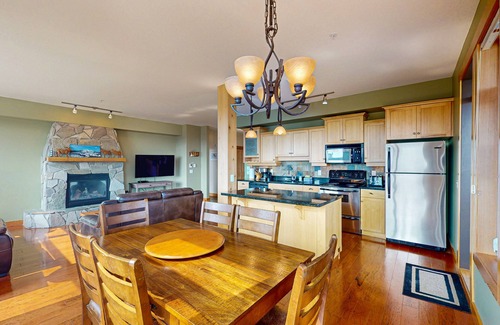 Big White Ski Resort Condo | Upscale ski-in/ski-out condo with private hot tub - hit the slopes with ease