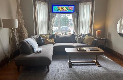 Uptown Apartment | Uptown Getaway by the Lakes