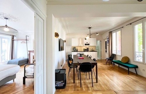 Porte-Saint-Martin Apartment | Urban Flat 99 - Spacious 6 BDR Apartment in Paris