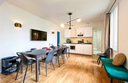 Porte-Saint-Martin Apartment | Urban Flat 99 - Spacious 6 BDR Apartment in Paris