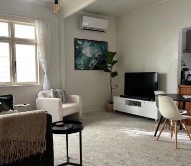 Kingsland Villa | Urban Kingsland Bungalow