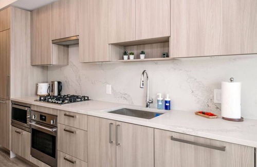 Surrey Apartment | Urban Nest in Surrey - Studio