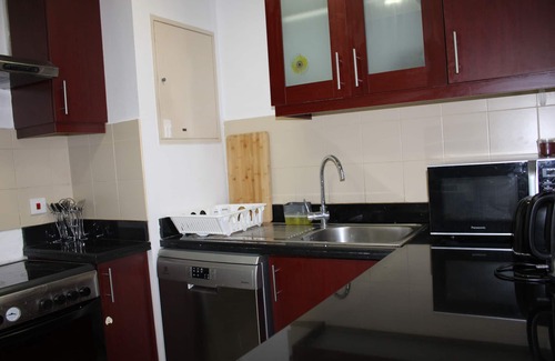Dubai Marina Hostel | Urban Panda Skyview Hostel JBR