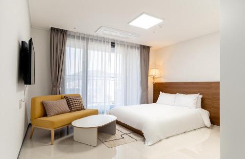 Yeonsan Apartment | Urbanstay Busan Cityhall