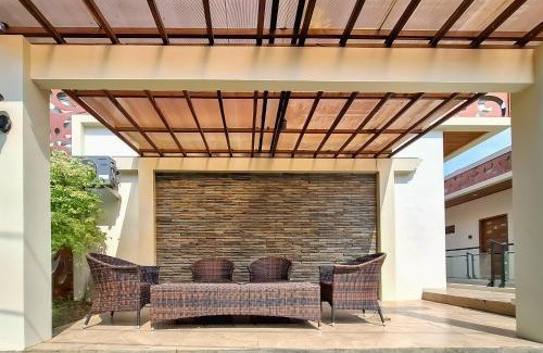 Jepara Hotel | Urbanview Hotel Syariah SieKemboe Jepara