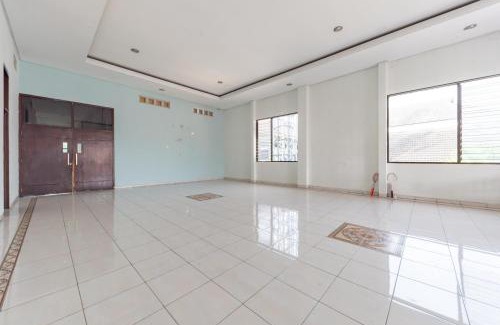 West Semarang Hotel | Urbanview Syariah Wisma Husada Kalibanteng