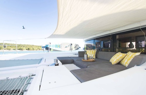 Havensight Boat Rental | USVI Yacht Vacation with Captain & Chef for up to 10 guests