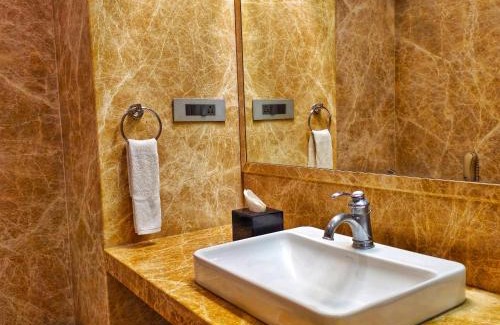 Koteshwar Resort | UVA Meridian Bay Resort & Spa