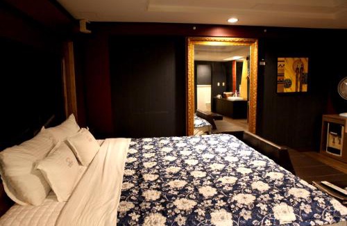 Seo Hotel | V Motel Songdo