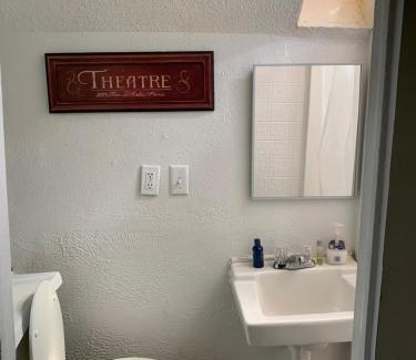 Northwest Apartment | Va Beach Zen tree house style studio F