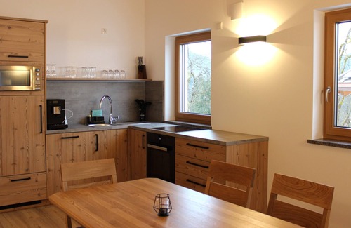 Schwob Apartment | Vacation apartment Untersberg, 78 sqm, 2 separate bedrooms, living/dining area, bathroom with bathtub, south-facing balcony