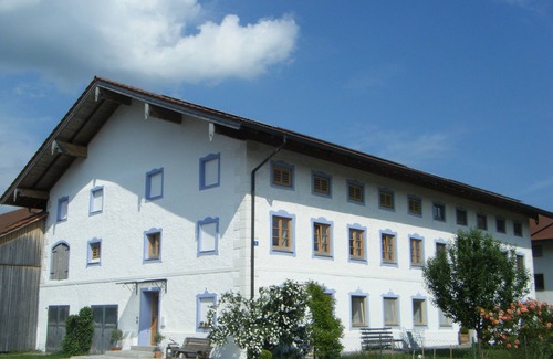 Fridolfing Apartment | Vacation apartment Apfelbaum