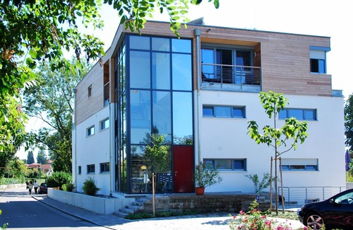 Kressbronn Apartment | Vacation apartment Am Landesteg - exclusive maisonette with 2 balconies by the lake