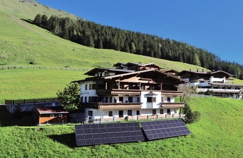 Hintertux Apartment | Vacation apartment/apartment for 5 guests with 60m² in Tux (296137)