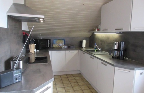 Fuerth Apartment | Vacation apartment Farrnbach - Spacious (70sqm), quiet, 2 bedrooms with south-facing balcony