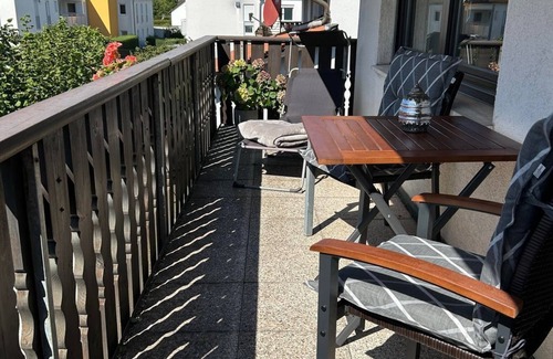 Fuerth Apartment | Vacation apartment Farrnbach - Spacious (70sqm), quiet, 2 bedrooms with south-facing balcony