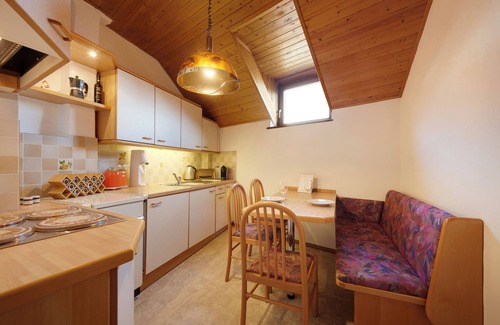 Caldaro Sulla Strada del Vino Apartment | Vacation apartment in the heart of Kaltern with a terrace to fall in love with