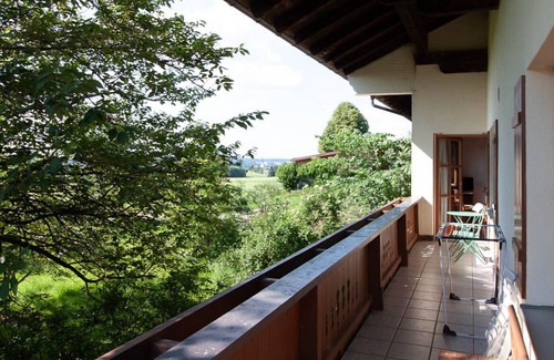 Riedering Apartment | Vacation apartment with south-facing balcony