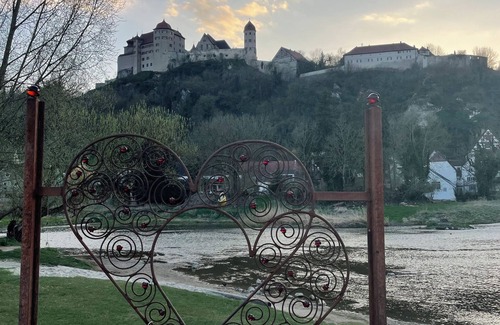 Harburg Apartment | Vacation appartment by the old bridge with a grnd view to the castle