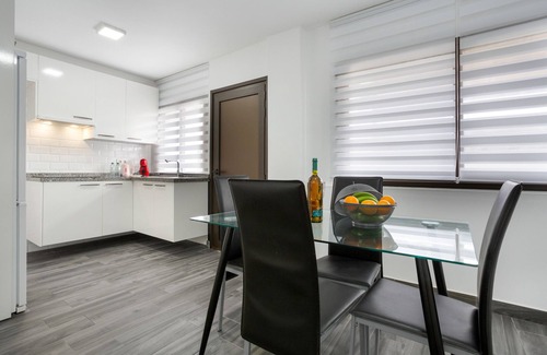 Los Silos House | Vacation Home 'Casa Judit' with Private Terrace and Wi-Fi