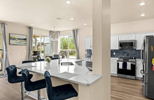 Highlands Reserve House | Vacation Home 6.7 Miles from Disney~Golf Community~Large Villa w/private pooln