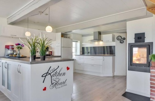 Ballum House | Vacation home "Ejna" by Interhome