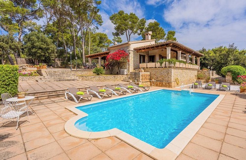 Inca House | Vacation Home Es Bosquet with Pool & Wi-Fi